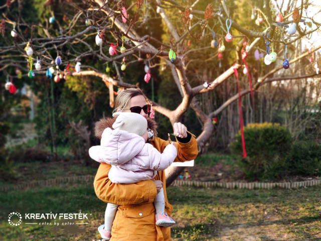 Szikrázó húsvéti dekoráció akrilfesték és csillámpor felhasználásával