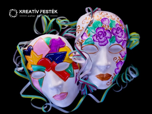 Farsangi hangolódás álarc festéssel